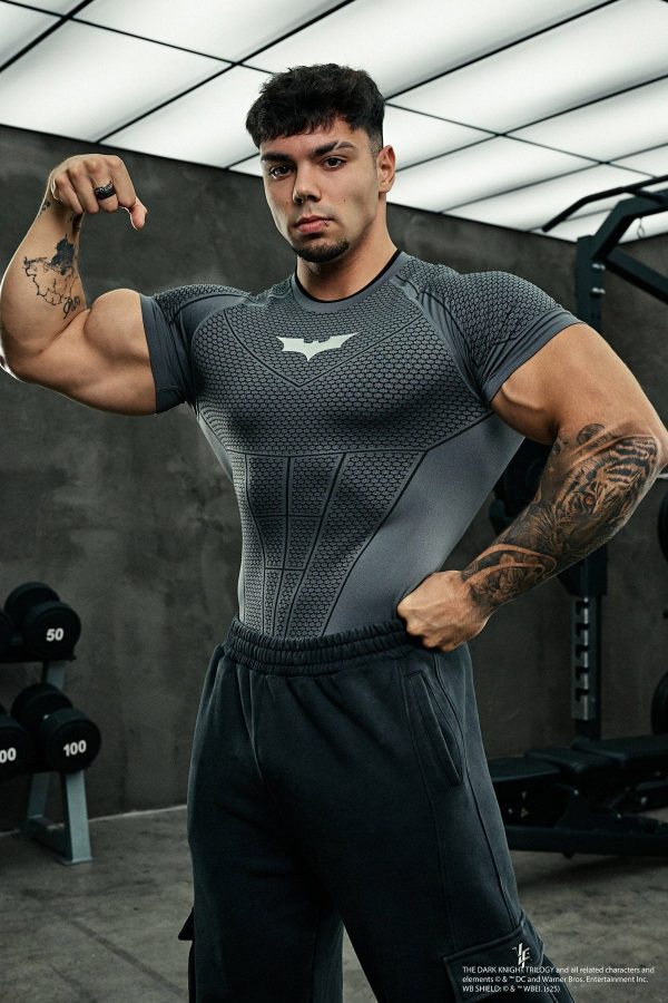 YLA9.25.25D-BFBATCAVE_SOCIAL_031_f2408199-2460-433b-8aa4-4e6004c52075 4259 - Batman Compression Tees